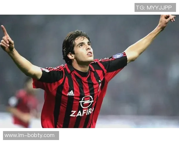 米兰传奇重聚卡卡与马尔蒂尼亲密合影引发球迷回忆 米兰传奇重聚卡卡与马尔蒂尼亲密合影引发球迷回忆